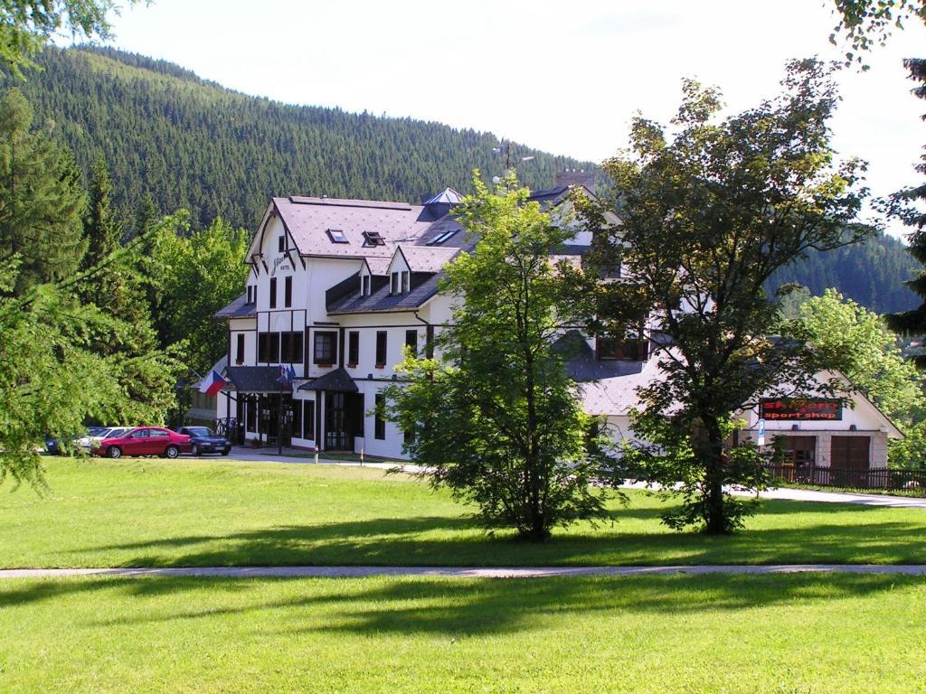 Hotel Start Spindleruv Mlyn Exterior photo